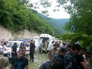 Спасение упавшего в пропасть мальчика в Чечне