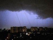Гроза и сильный дождь  в Москве в ночь на 14 июля 2016 г