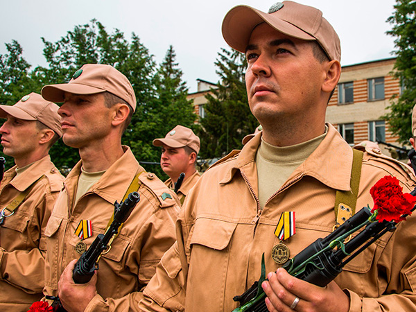 Военнослужащие РФ перед отправкой на задание.