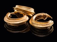 Найденные в погребении золотые кольца