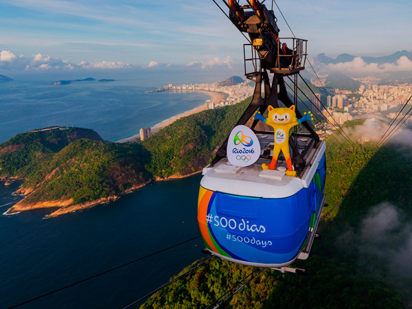 Канатная дорога с олимпийской символикой в Рио-Де-Жанейро