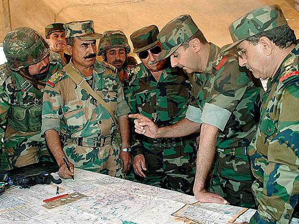 Башар Асад в штабе своей армии