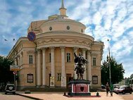 Компьютерное моделирование памятника Ивану Грозному в городе Орле.
