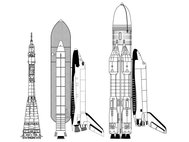 Справа: ракета-носитель «Энергия» с МТКК «Буран»
