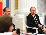 Владимир Путин на встрече с членами фракции «Единая Россия»