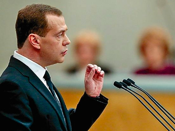 Дмитрий Медведев на трибуне Госдумы
