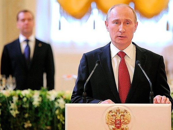 Президент России Владимир Путин и Дмитрий Медведев