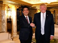 Премьер-министр Японии Синдзо Абэ и президент США Дональд Трамп