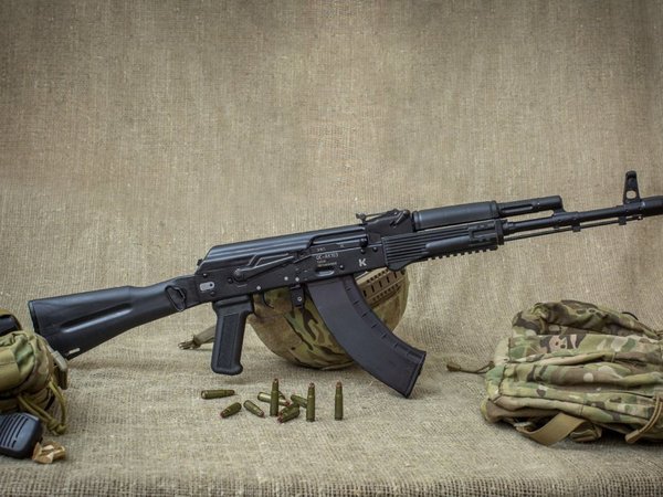 Автомат Калашников АК-103.