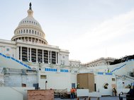 Сооружение платформы для инаугурации 58-го президента США. Вашингтон, 14 декабря 2016