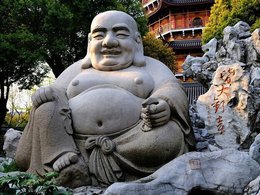 Китайская статуя "Смеющийся Будда".
