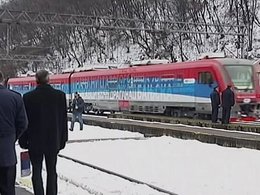 Поезд с надписью "Косово - это Сербия".