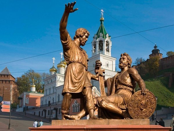 Памятник Минину и Пожарскму на Площади Народного единства.