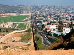 Граница Мексики и США.