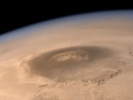 Олимп на Марсе, самый большой из известных на настоящий момент вулканов Солнечной системы