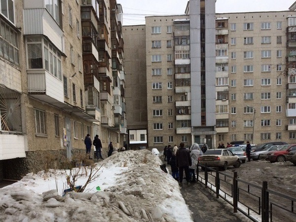 Двор в Екатеринбурге, где произошел взрыв гранаты