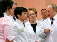 Владимир Путин в перинатальном центре в Брянске