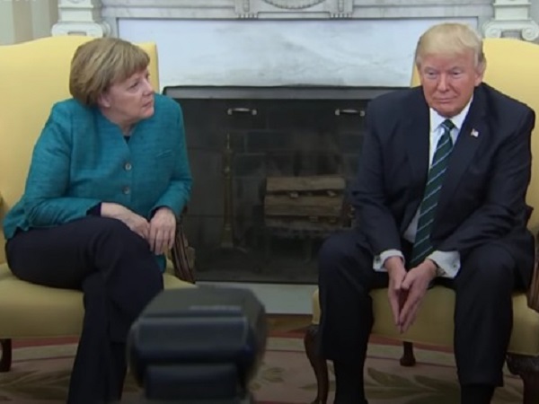 Трамп не стал пожимать руку Меркель