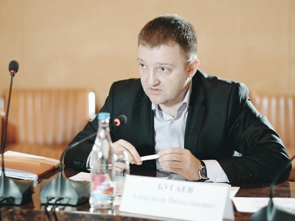 Александр Бугаев