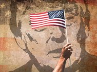 Американский флаг на фоне стенной росписи