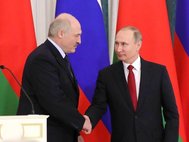 Александр Лукашенко и Владимир Путин во время встречи 3 апреля 2017