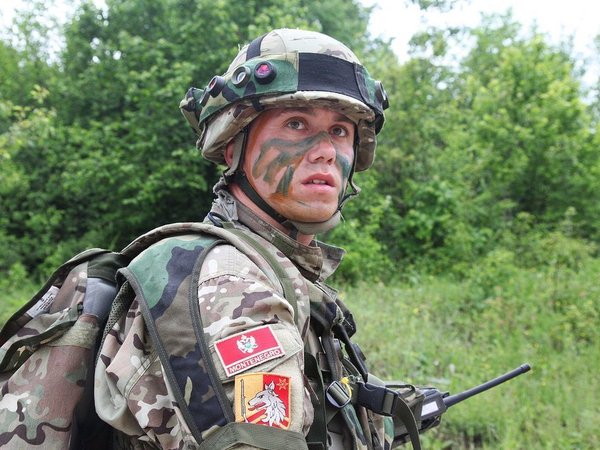 Военнослужащий Черногории на учениях НАТО