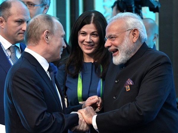 Президент РФ Владимир Путин с премьер-министром Индии Нарендрой Моди