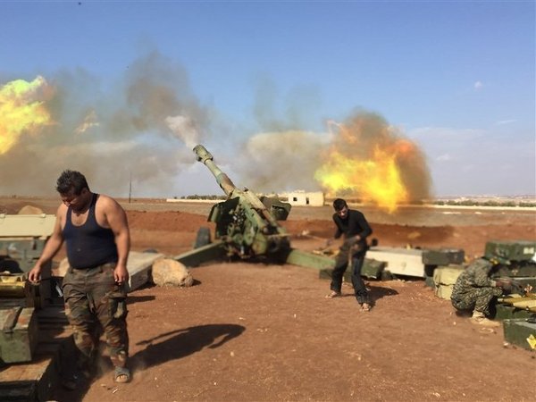 Артиллерия армии Асада в провинции Дейр Эз-Зор