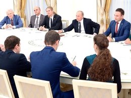Владимир Путин на встрече с учителями в Кремле