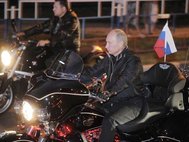 Владимир Путин на мотоцикле. 2011