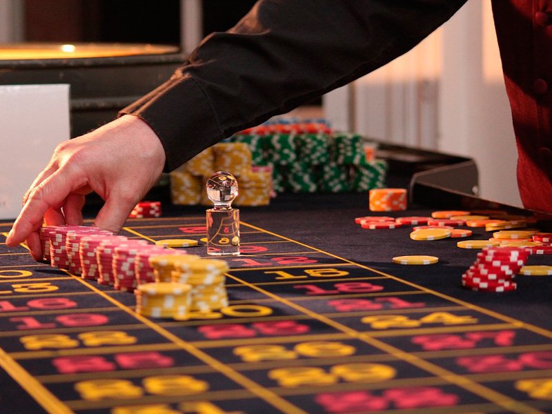 Крупнейшее в россии онлайн казино лайф игры в букмекерской конторе