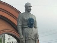 Памятник Николаю II и цесаревичу Алексею в Новосибирске