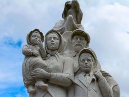 США, Нью-Орлеан. Памятник иммигрантам