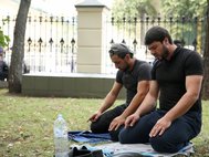 Российские мусульмане у посольства Мьянмы в Москве