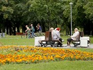 Пенсионерки в парке