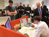 Владимир Путин в офисе "Яндекса"