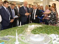 Дмитрий Меркушкин посещает строительство стадиона Самара-Арена