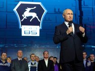 Владимир Путин на заводе ГАЗ