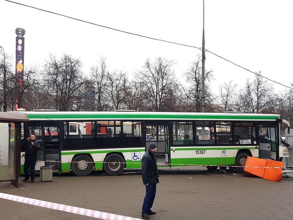 Может ли водитель автобуса осуществить остановку в месте не предусмотренном схемой маршрута