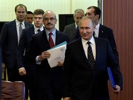 Владимир Путин подает документы в Центризберком
