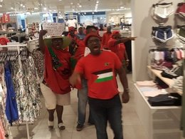 Погром в магазине H&M в Йоханнесбурге