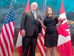 Рекс Тиллерсон, госсекретарь США и Христей Фриланд министр иностранных дел Канады во время встречи в Ванкувере
