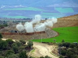 Турецкие орудия стреляют в сторону Сирии