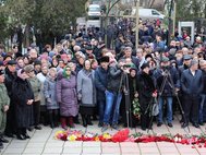 Похороны расстрелянных прихожан в Кизялре