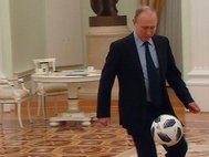В. Путин снялся в проморолике к ЧМ 2018