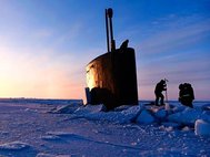 Американская подводная лодка  USS Hartford (SSN 768) класса Los Angeles в Арктике