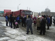 Протестующие жители Степанщино