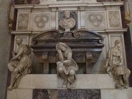 Гробница Микеланджело в церкви Санта-Кроче