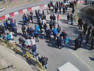 Митингующие перекрыли дорогу к полигону "Ядрово"