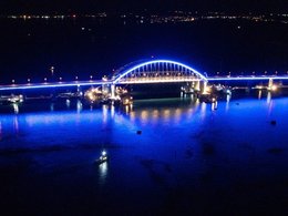 Тестовое включение подсветки арки Крымского моста